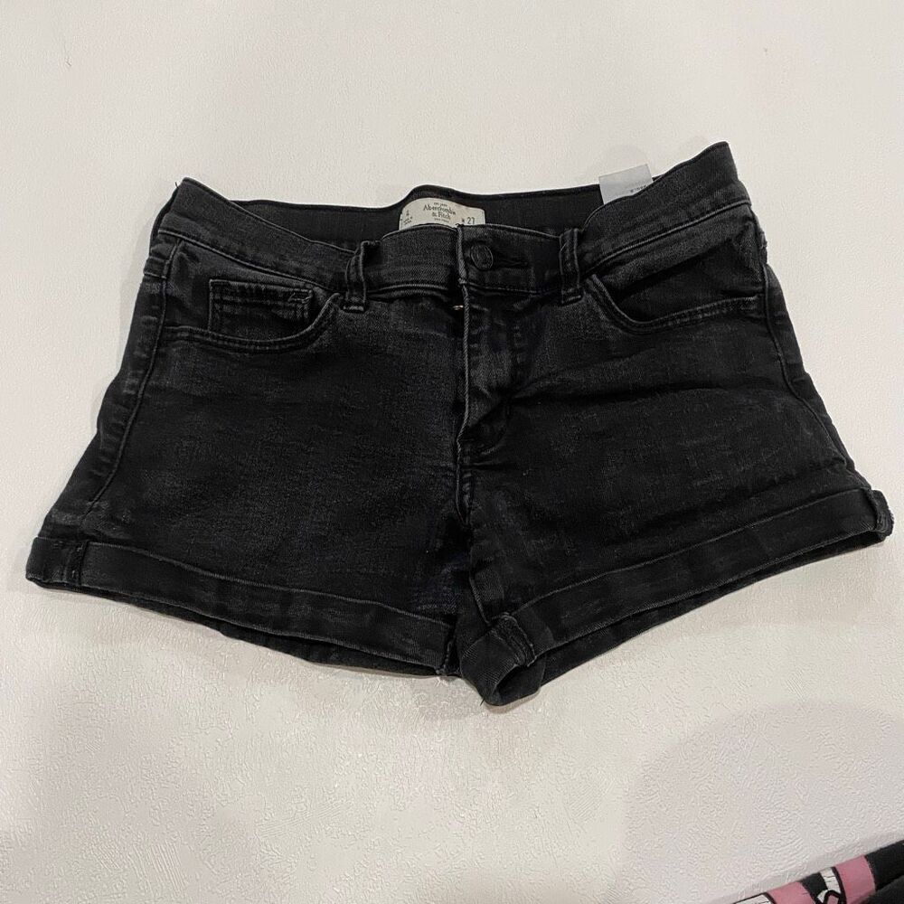 Abercrombie & Fitch Black Denim Cuffed Jean Shorts Size 4 / 27